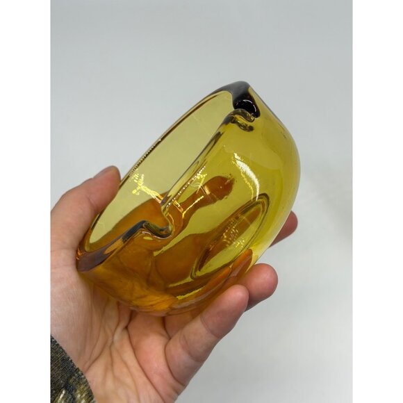 VTG MCM Amber Glass Round Ashtray 3.5" 2-Slot Heavy Rounded Cigarette Dish Retro - Picture 4 of 7